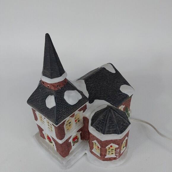 1994 Ruey Traditions Brick Porcelain Christmas Lighted Church - Picture 6 of 7